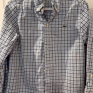 Vineyard Vines Blue and White Casual Button Down Shirt